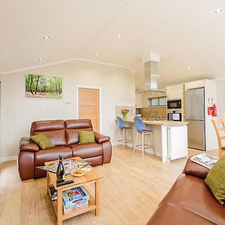 Wareham Forest Lodge Retreat Lytchett Minster Extérieur photo