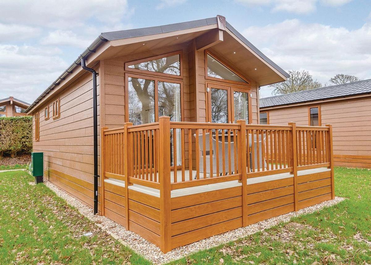 Wareham Forest Lodge Retreat Lytchett Minster Extérieur photo