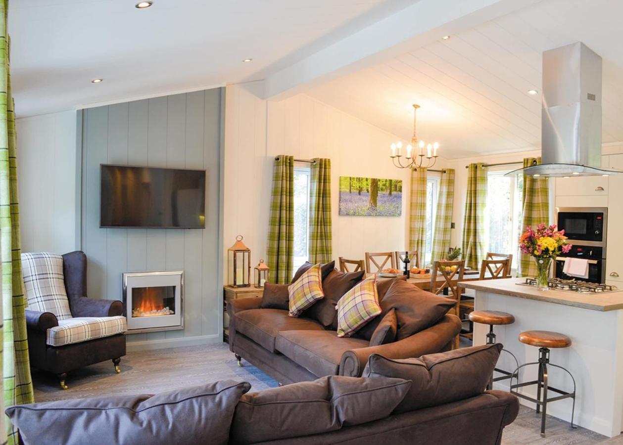 Wareham Forest Lodge Retreat Lytchett Minster Extérieur photo