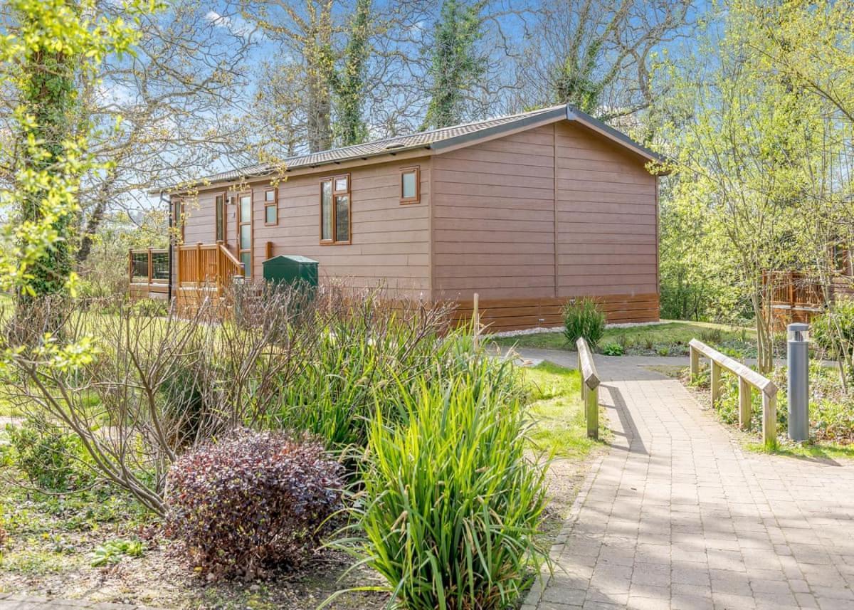 Wareham Forest Lodge Retreat Lytchett Minster Extérieur photo